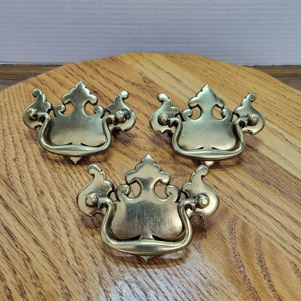 VTG Brass Batwing Drop Bail Drawer Pull Chippendale Style Continental Hardware 3